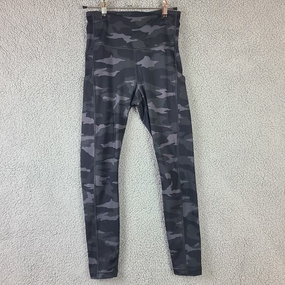 Athleta Ultimate Camo 7/8 Tight Leggings Stash Pockets Size XS Extra Small - Picture 1 of 9